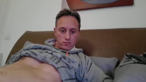 Snapshot of sten015 chatting on 01.07.25 sten015 online show from 01.07.25