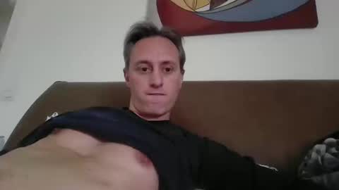 Snapshot of sten015 chatting on 02.04.25 sten015 online show from 02.04.25