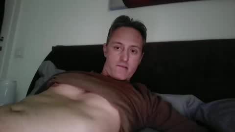 Snapshot of sten015 chatting on 03.12.25 sten015 online show from 03.12.25