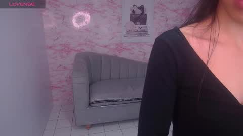 Snapshot of stephania_t chatting on 01.09.25 Stephania online show from 01.09.25