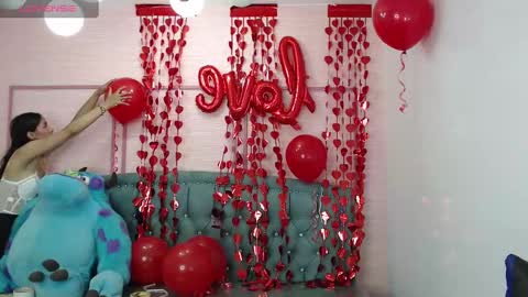 Snapshot of stephania_t chatting on 02.14.25 Stephania online show from 02.14.25