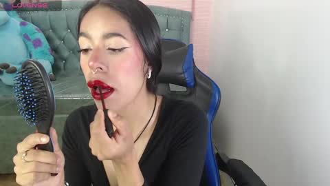 Snapshot of stephania_t chatting on 02.20.25 Stephania online show from 02.20.25