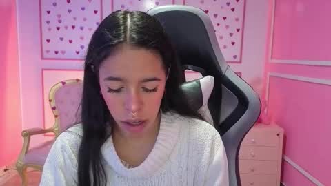 Snapshot of stephania_t chatting on 09.23.25 Stephania online show from 09.23.25