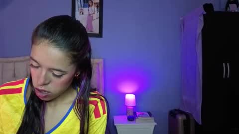Snapshot of stephania_t chatting on 03.26.26 Stephania online show from 03.26.26