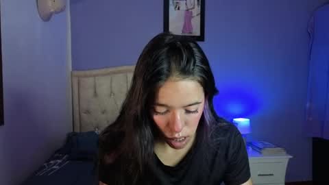 Snapshot of stephania_t chatting on 04.09.26 Stephania online show from 04.09.26