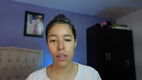 Snapshot of stephania_t chatting on 05.15.26 Stephania online show from 05.15.26