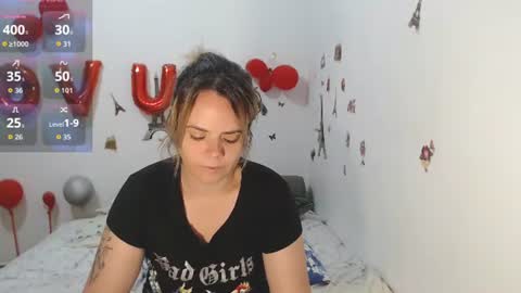 Snapshot of stephaniewild chatting on 07.10.26 Stephanie online show from 07.10.26