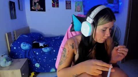 Stephany  independient model  online show from 01.19.25