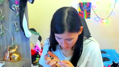 Stephany  independient model  online show from 10.29.25