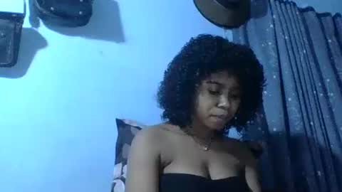 Snapshot of stephaolysca chatting on 05.29.26 stephaolysca online show from 05.29.26