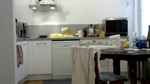 Snapshot of stephdusud30 chatting on 12.23.24 stephane online show from 12.23.24
