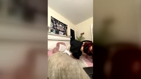 Snapshot of stephielynnnnn chatting on 05.23.26 stephielynnnnn online show from 05.23.26