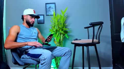 Snapshot of stev_velez chatting on 10.17.25 Steve online show from 10.17.25