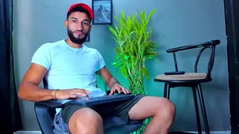 Snapshot of stev_velez chatting on 02.01.26 Steve online show from 02.01.26