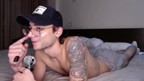 Snapshot of steveoceanbeanhuge chatting on 02.14.25 Alex online show from 02.14.25