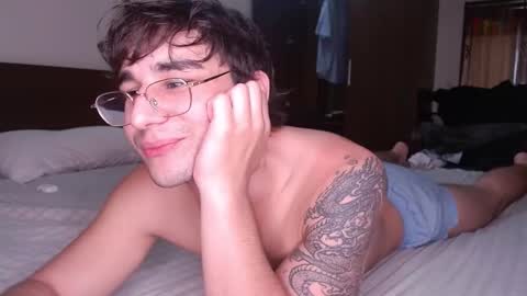 Snapshot of steveoceanbeanhuge chatting on 12.14.25 Alex online show from 12.14.25