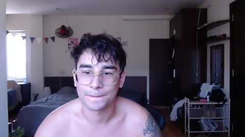 Snapshot of steveoceanbeanhuge chatting on 06.24.26 Alex online show from 06.24.26