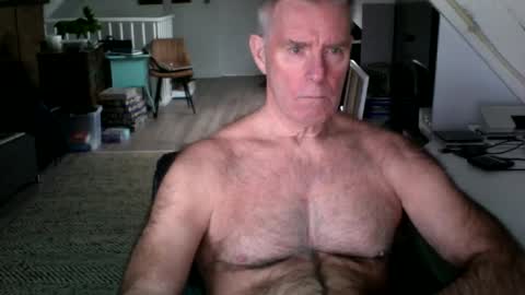 Snapshot of stevetwo chatting on 01.18.25 stevetwo online show from 01.18.25