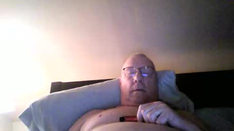 Snapshot of stew1014 chatting on 12.26.24 bobby online show from 12.26.24