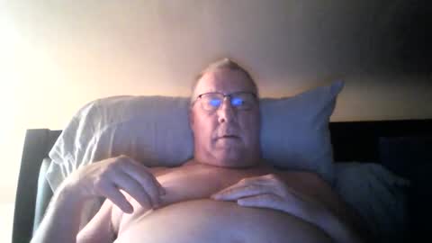 Snapshot of stew1014 chatting on 01.17.25 bobby online show from 01.17.25