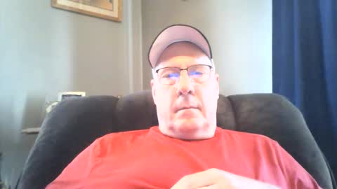 Snapshot of stew1014 chatting on 10.03.25 bobby online show from 10.03.25