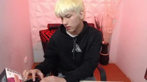 Stich online show from 06.25.26