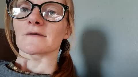 Snapshot of stickyredfunsize chatting on 11.03.25 stickyredfunsize online show from 11.03.25