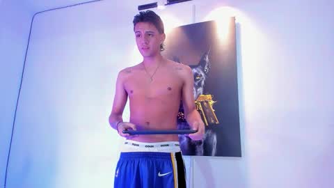 Snapshot of stiiveen_24cm chatting on 11.28.25 Stiven brendan online show from 11.28.25