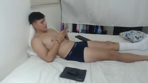 Snapshot of stivmike02 chatting on 11.06.25 Mike online show from 11.06.25