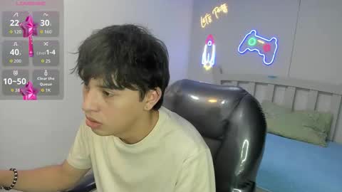 Stiwen online show from 12.18.25