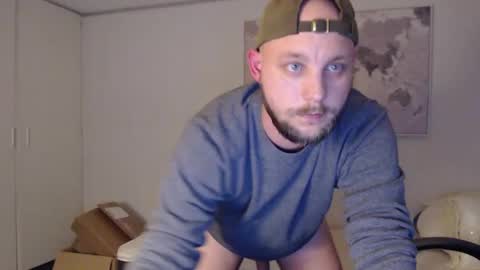 Snapshot of storpik21 chatting on 01.02.25 Scandiv online show from 01.02.25