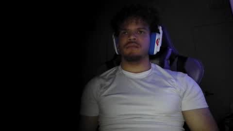 Snapshot of str8dj chatting on 10.01.25 Dj online show from 10.01.25