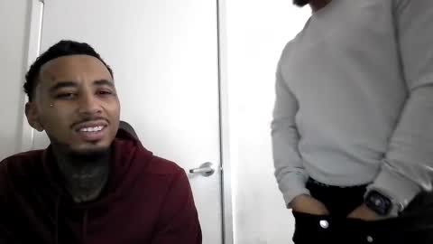 Snapshot of str8dj chatting on 11.08.25 Dj online show from 11.08.25