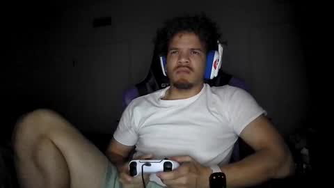 Snapshot of str8dj chatting on 01.06.26 Dj online show from 01.06.26