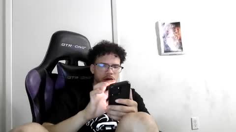 Snapshot of str8dj chatting on 06.18.26 Dj online show from 06.18.26