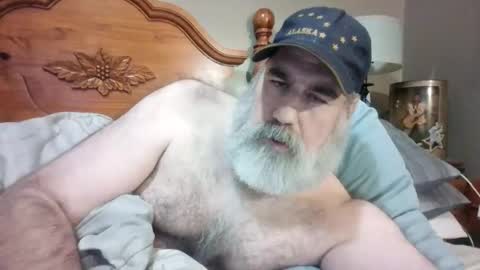 Straightbear4you online show from 10.28.25