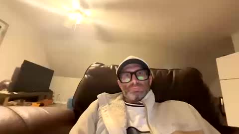 Snapshot of straightexhibitionistforcocks chatting on 10.10.25 straightexhibitionistforcocks online show from 10.10.25