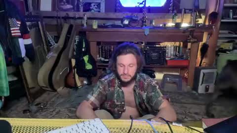 Snapshot of straightishd chatting on 04.12.26 Cowboy Zuhly online show from 04.12.26