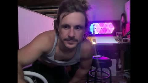 Snapshot of straightishd chatting on 04.25.26 Cowboy Zuhly online show from 04.25.26