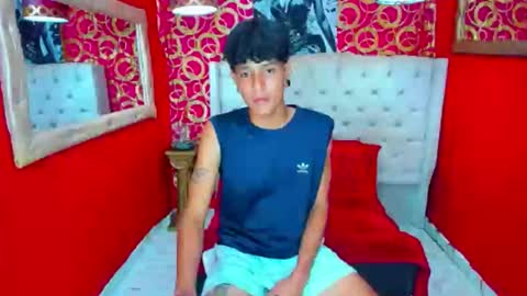 Snapshot of straightyounpein chatting on 04.14.26 straightyounpein online show from 04.14.26