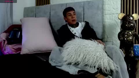 strawlux online show from 07.03.26