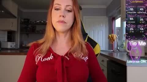 Snapshot of stripmequick chatting on 02.08.26 Amorina online show from 02.08.26