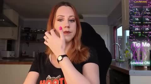 Snapshot of stripmequick chatting on 02.10.26 Amorina online show from 02.10.26