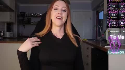 Snapshot of stripmequick chatting on 02.15.26 Amorina online show from 02.15.26