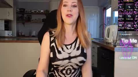 Snapshot of stripmequick chatting on 02.16.26 Amorina online show from 02.16.26