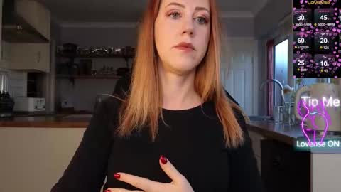 Snapshot of stripmequick chatting on 02.25.26 Amorina online show from 02.25.26