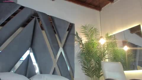 Snapshot of strong_girl_ chatting on 03.01.25 Alexa online show from 03.01.25