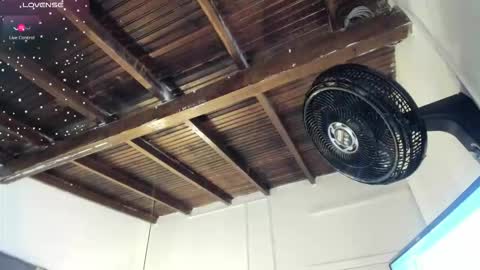 Snapshot of strong_girl_ chatting on 10.27.25 Alexa online show from 10.27.25