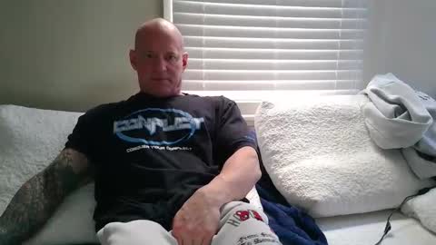 Snapshot of strongandhard073 chatting on 01.31.26 StrongAndHard online show from 01.31.26