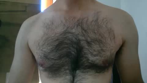 Snapshot of strongandmanly chatting on 01.06.25 Strongandmanly online show from 01.06.25